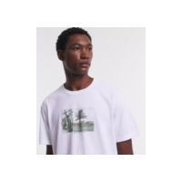 Camiseta Comfort em Meia Malha com Estampa Moto e Paisagem Branco