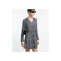 Vestido Chemise em Crepe com Amarração na Cintura e Estampa Abstrata Preto/ Branco