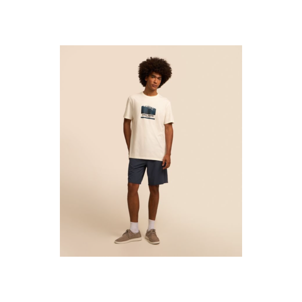 Bermuda Básica com Cordão e Patch Azul Marinho