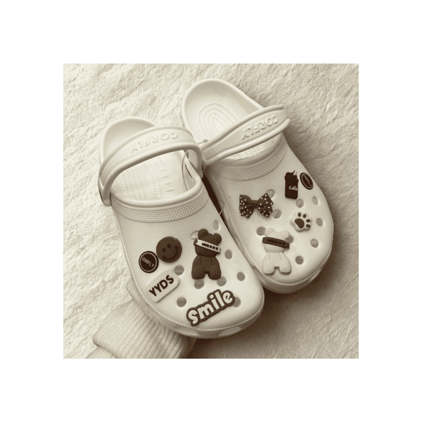 Chinelo Feminino Estilo Babuche Pigente Corfly Baixo 100% EVA Solado Leve Antiderrapante broches enviados aleatorio
