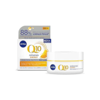 NIVEA Creme Facial Antissinais Q10 Energy Dia FPS 15 50g - Proporciona sensação instantânea de pele macia e iluminada, aliviando sinais de cansaço e falta de luminosidade