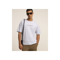 Camiseta Boxy em Algodão com Estampa Lettering Branco Azulado