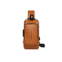 Bolsa Masculina Pochete de Couro Antifurto, Impermeável, com USB, Transversal, Couro, Anti-Roubo, Esportiva, Academia (Caqui)