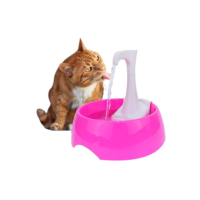 AMICUS - Fonte Bebedouro de água AQUA FIRST USB para Gatos e Cães Bivolt, Bebedouro para Animais de Estimação - Design Ergonômico, Portátil, Bivolt - 1,2L de Capacidade - Rosa