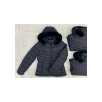 Jaqueta Puffer Forrada Apeluciada com Capuz Feminina