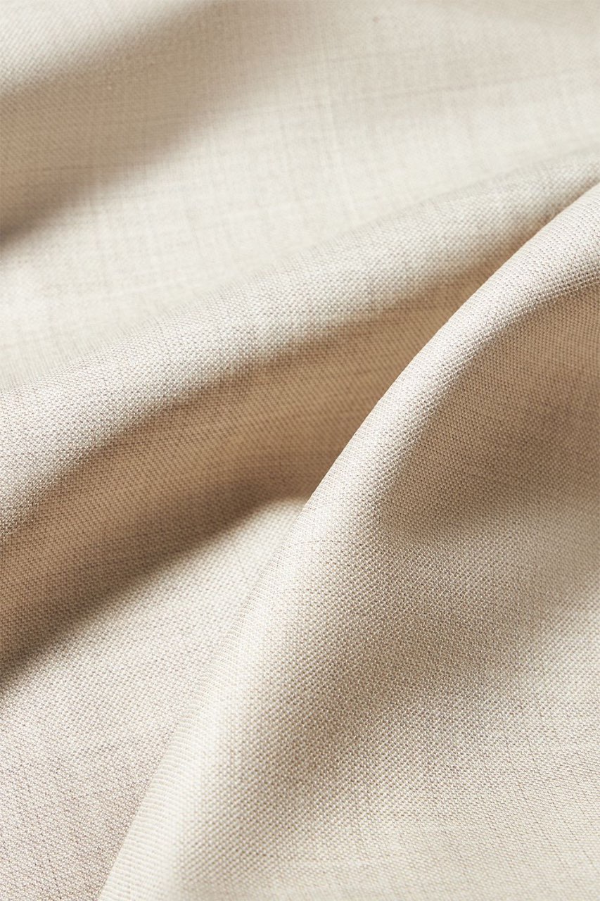 It’s time to lift the curtain and speak about one of the most essential foundations of Amarice — our fabrics.