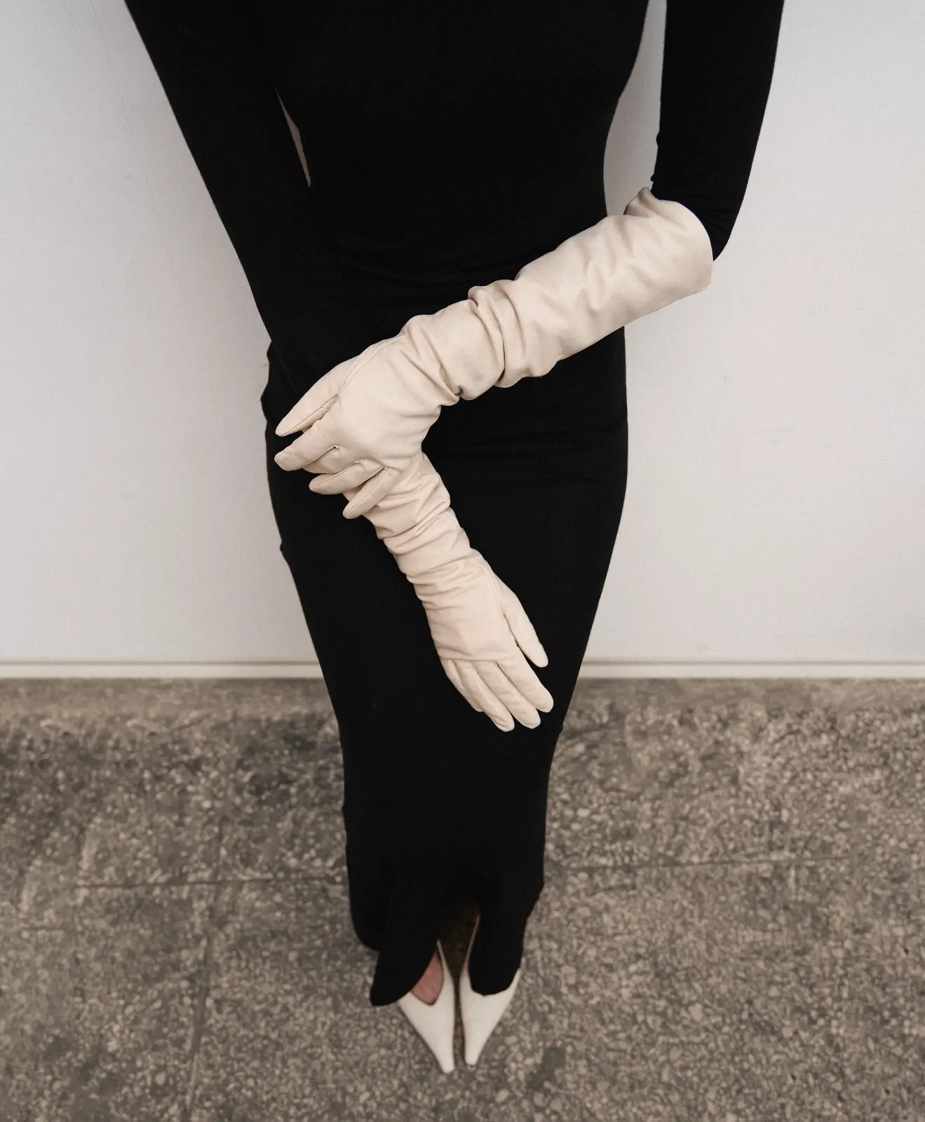 The Opera Gloves creamy white