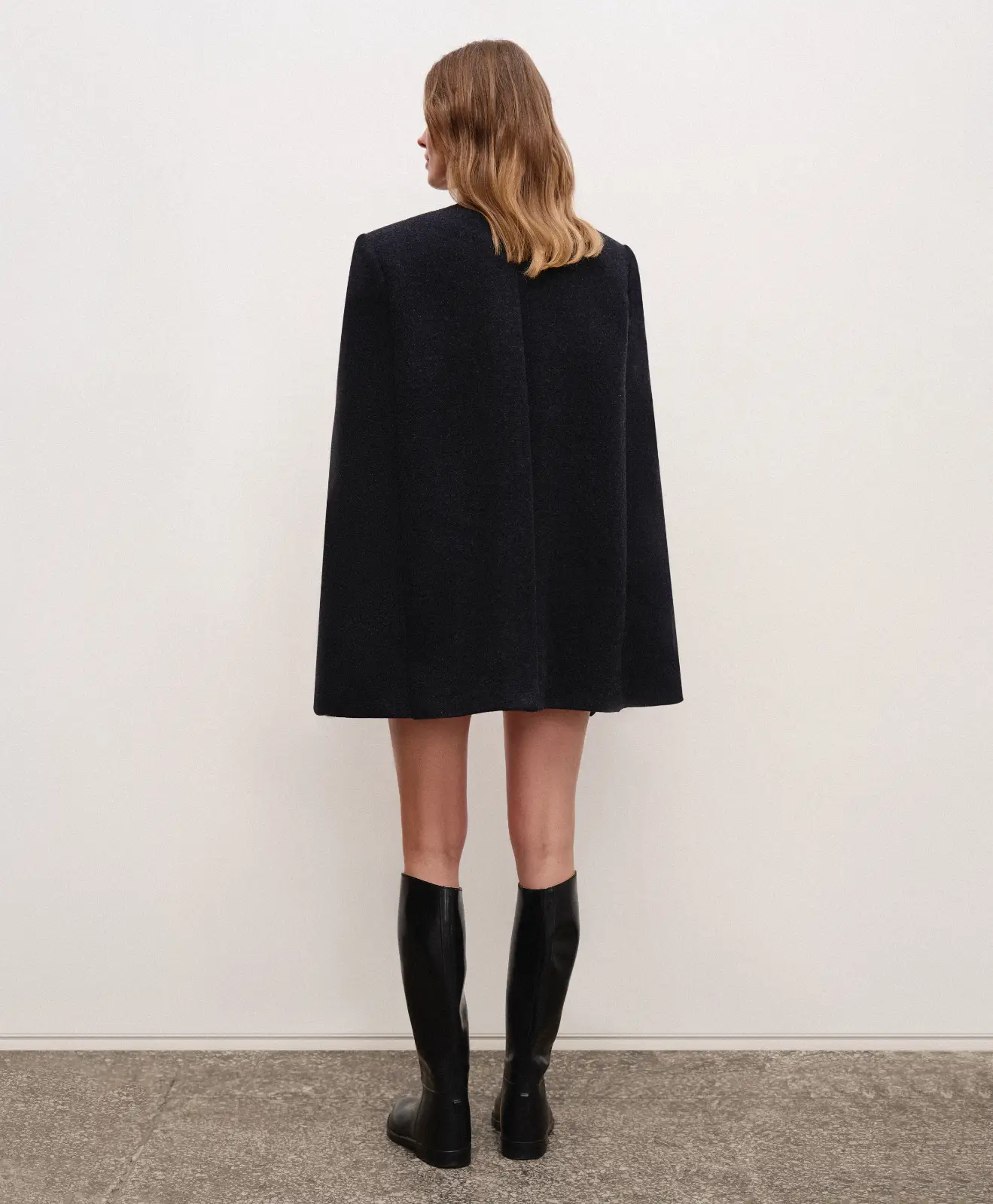 Women’s grey wool cape Madison in classic old money style