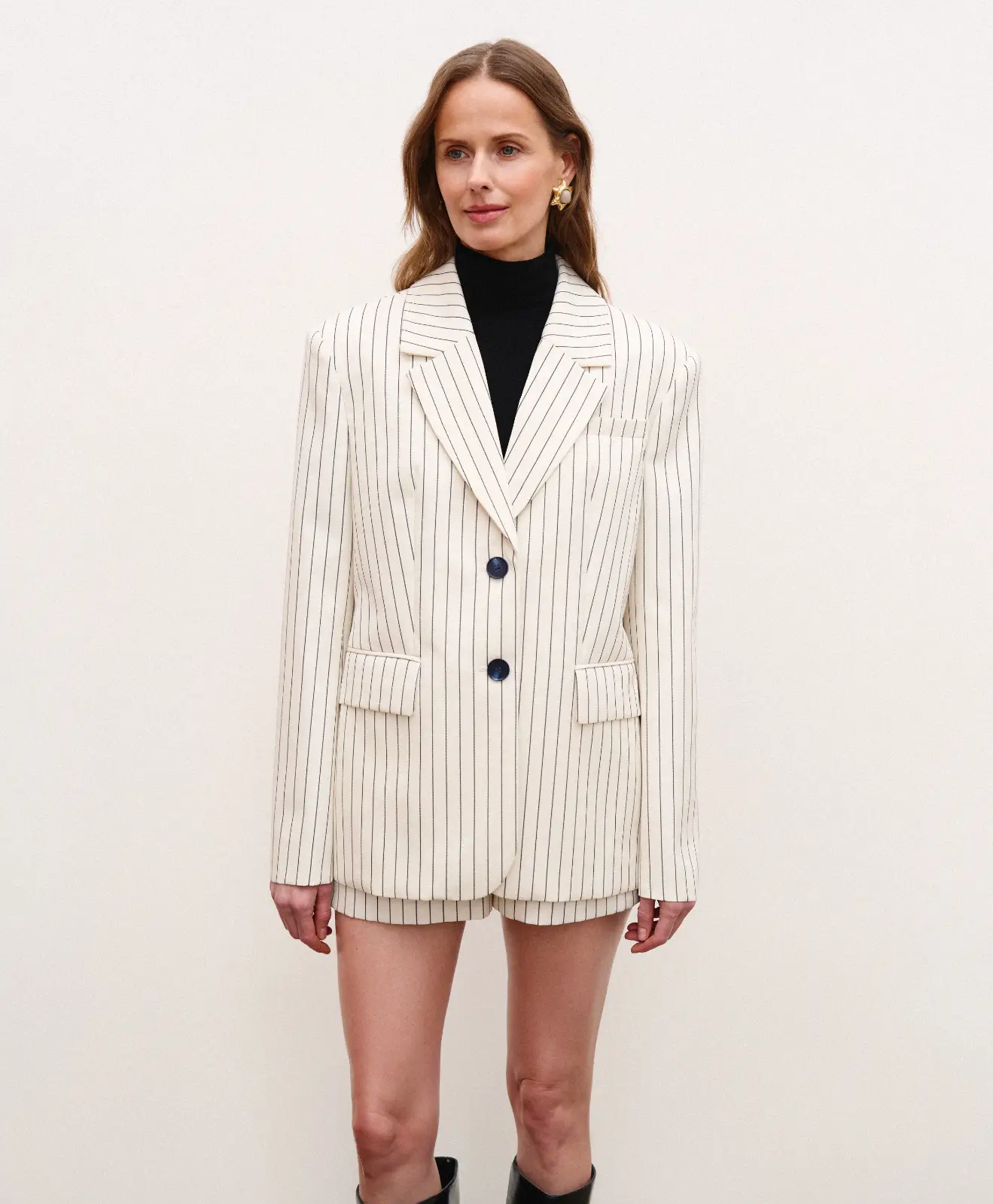 Дизайнерський жіночий блейзер Truman зі 100% вовни білого кольору у стилі Old Money