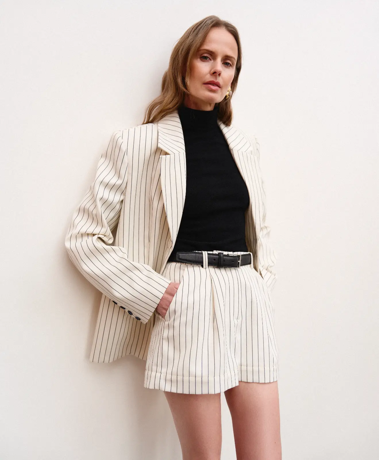 Classic tailored wool shorts with pleats for women in old money style