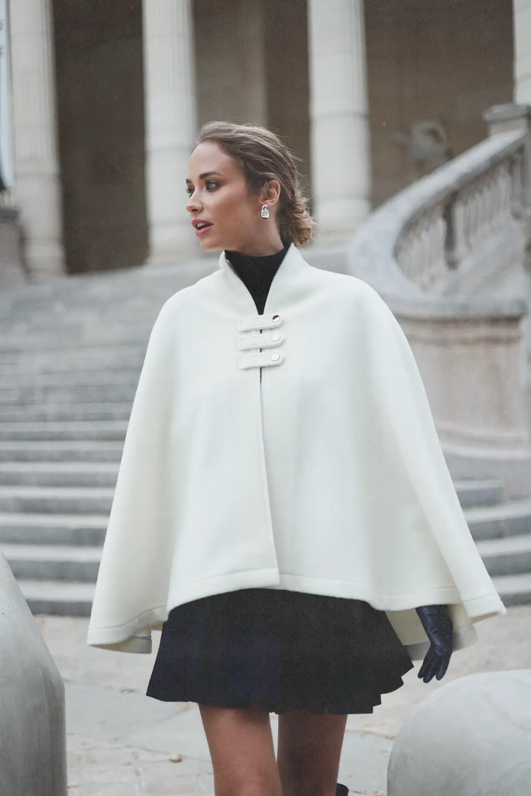 Creamy white wool and cashmere poncho Swan in a classic old money aesthetic