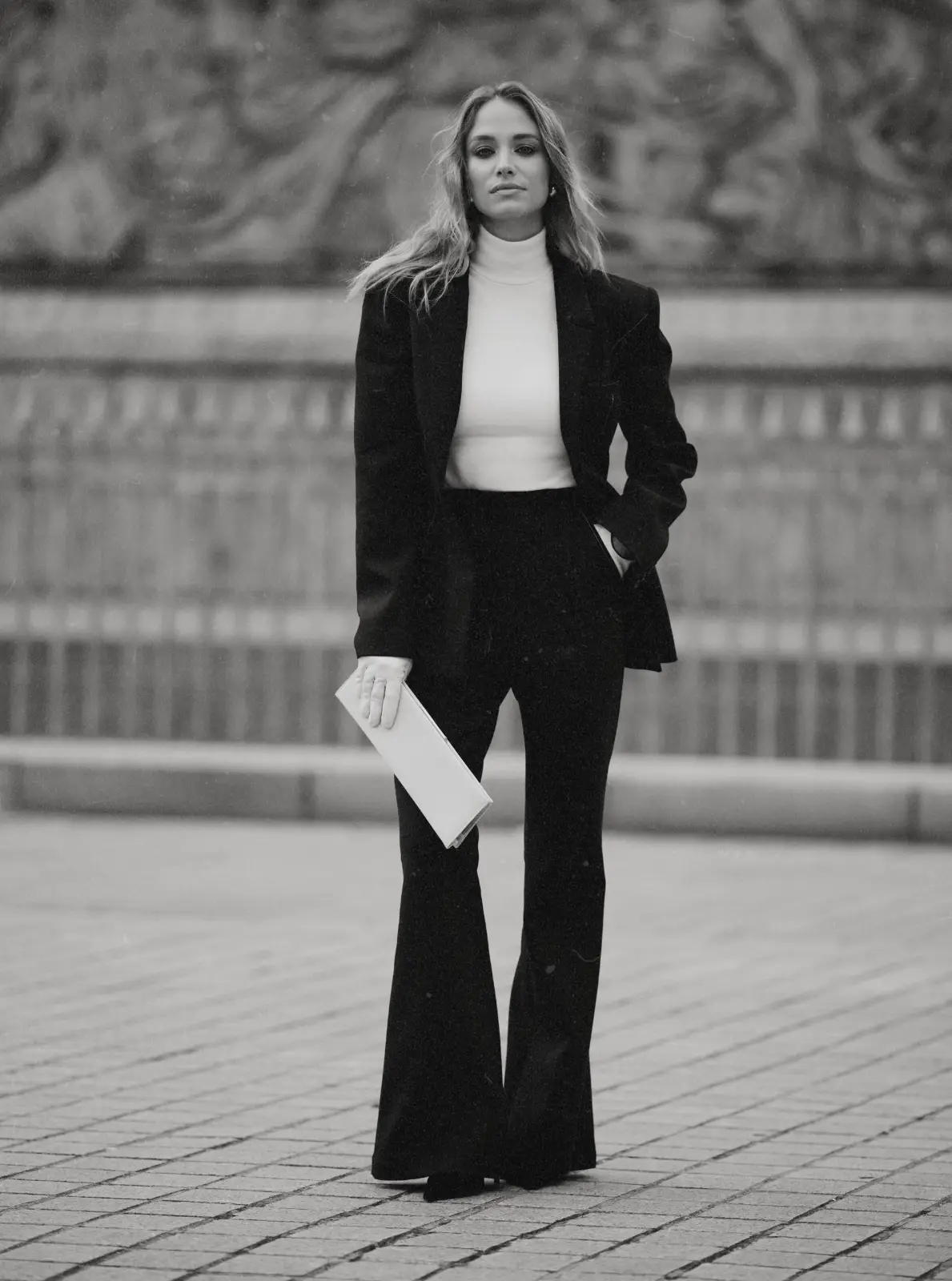 Classic tailored trousers for women in old money style