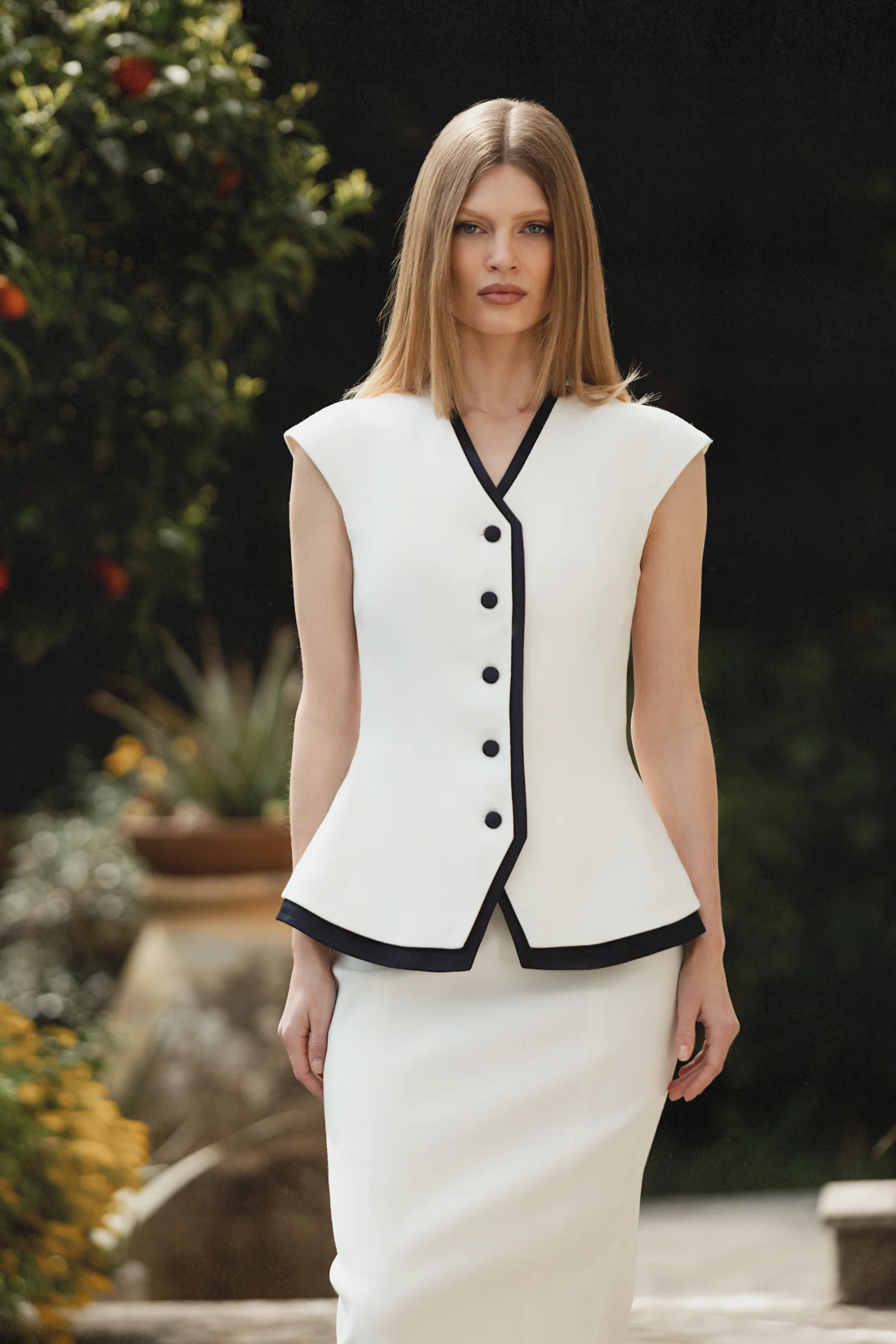 Luxury linen jacket with contrast silk trim in old money style