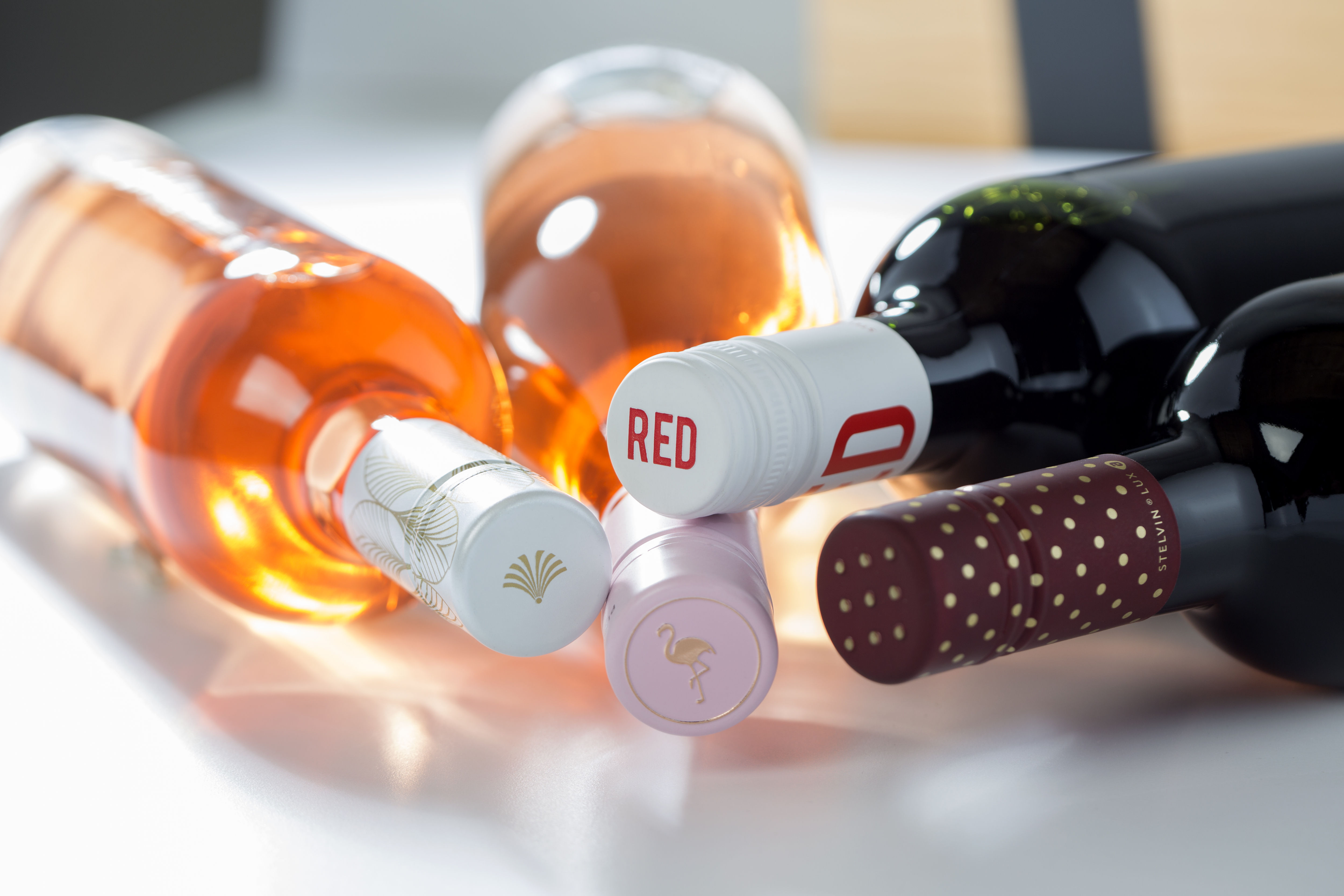 bottles with STELVIN®  screwcaps and STELVIN® Lux