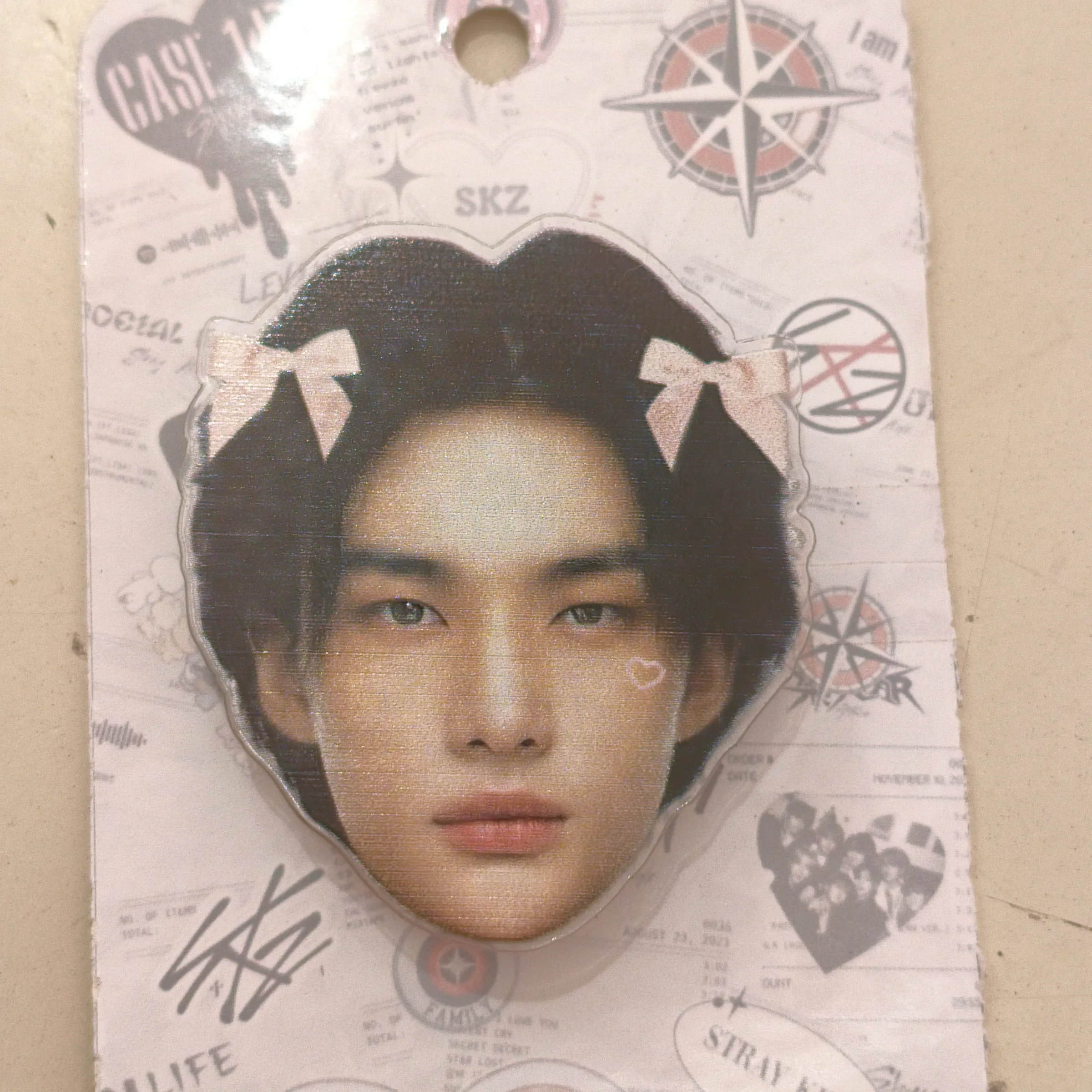 Stray kids con moño/ Hyunjin