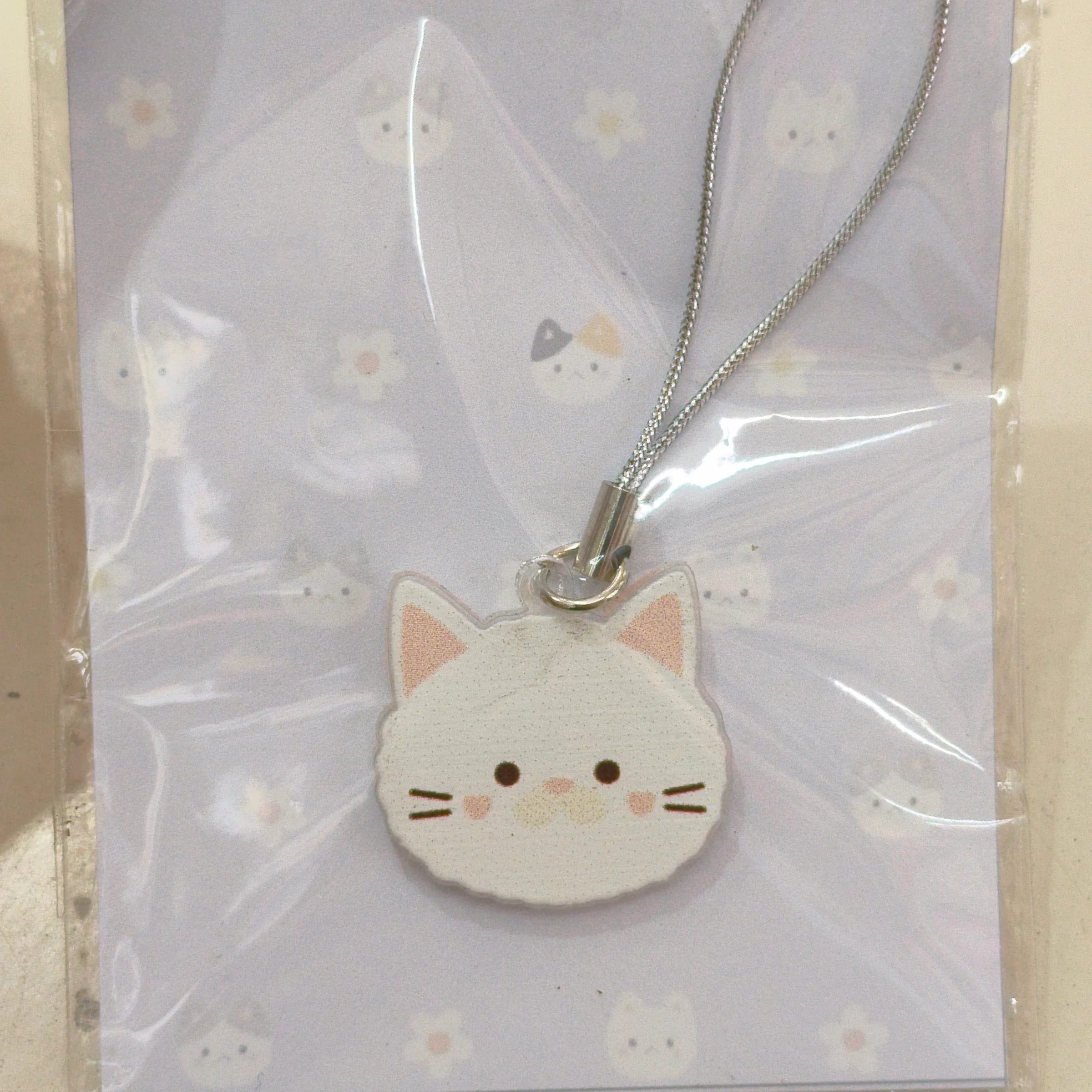 Gatito blanco