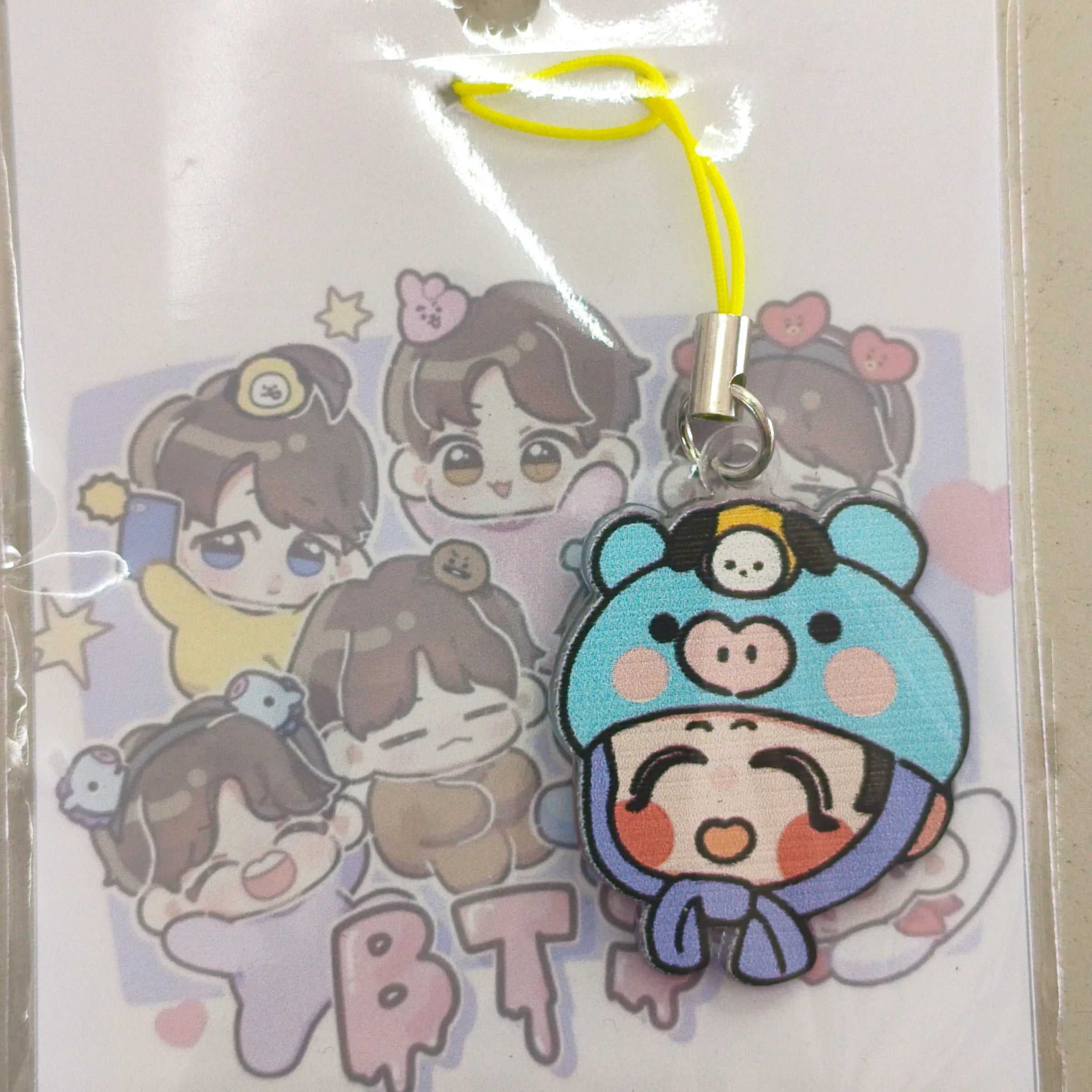 BTS chibi con gorro Bt21