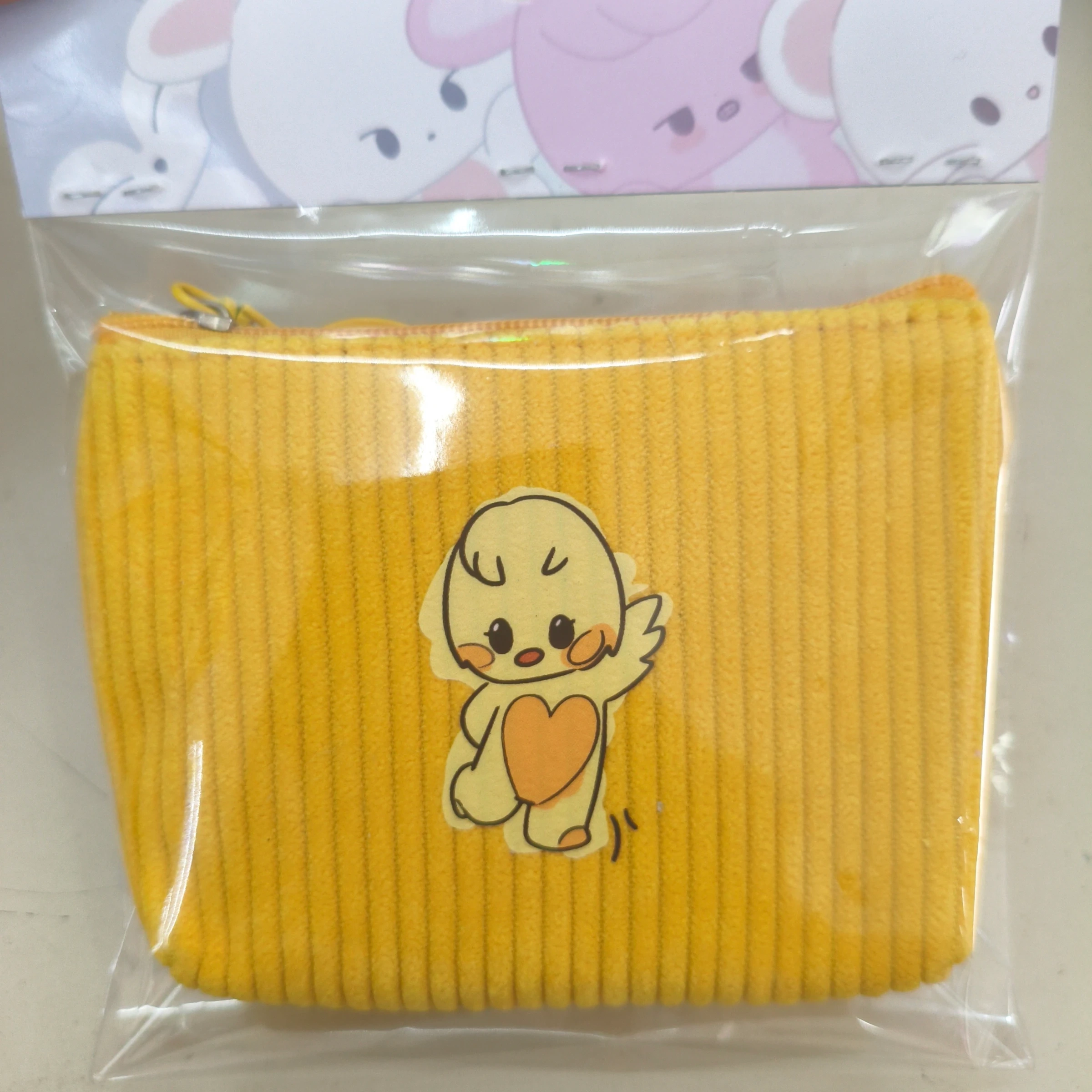 BbokAri/pollo 🐥 felix/ amarillo