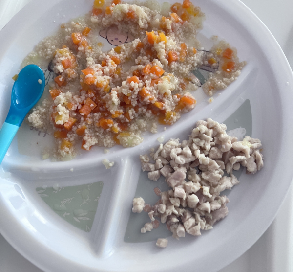 Cuș cuș cu legumes și pui
