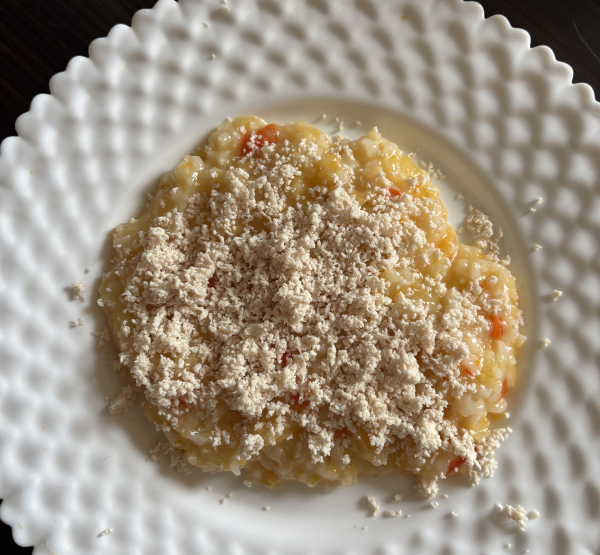 Pilaf cu legume și piept de curcan