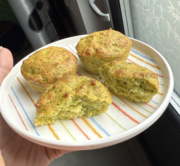 briose cu brocoli