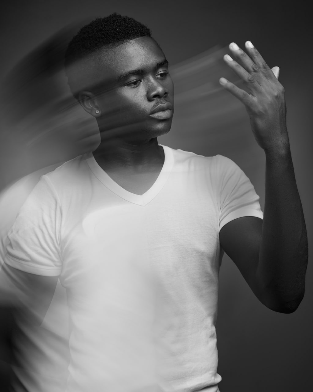 EMELO TURNS PERSONAL GROWTH INTO A POWERFUL ANTHEM ON NEW SINGLE 'ONE STEP'