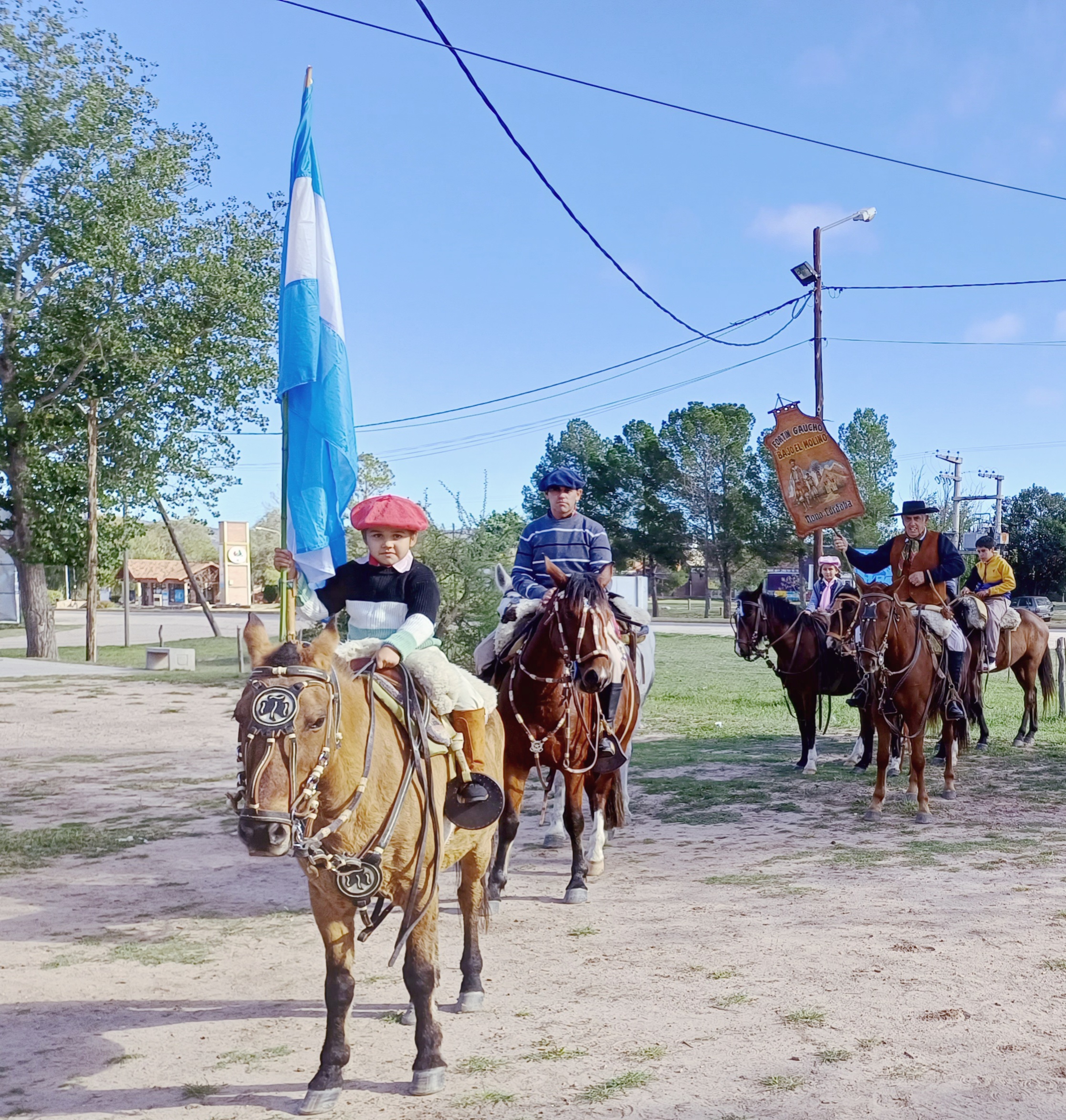 Desfile tradicional en Mina Clavero. Córdoba. Argentina.