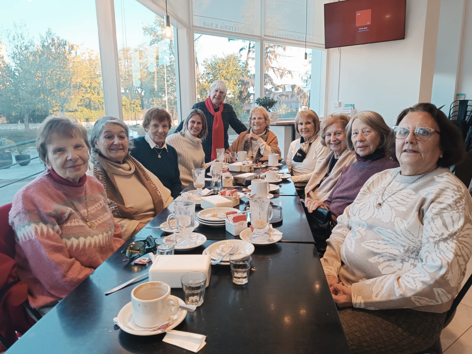 Algunas de las integrantes del grupo del Taller de Lectura coordinado por la Profesora Matilde Nava,