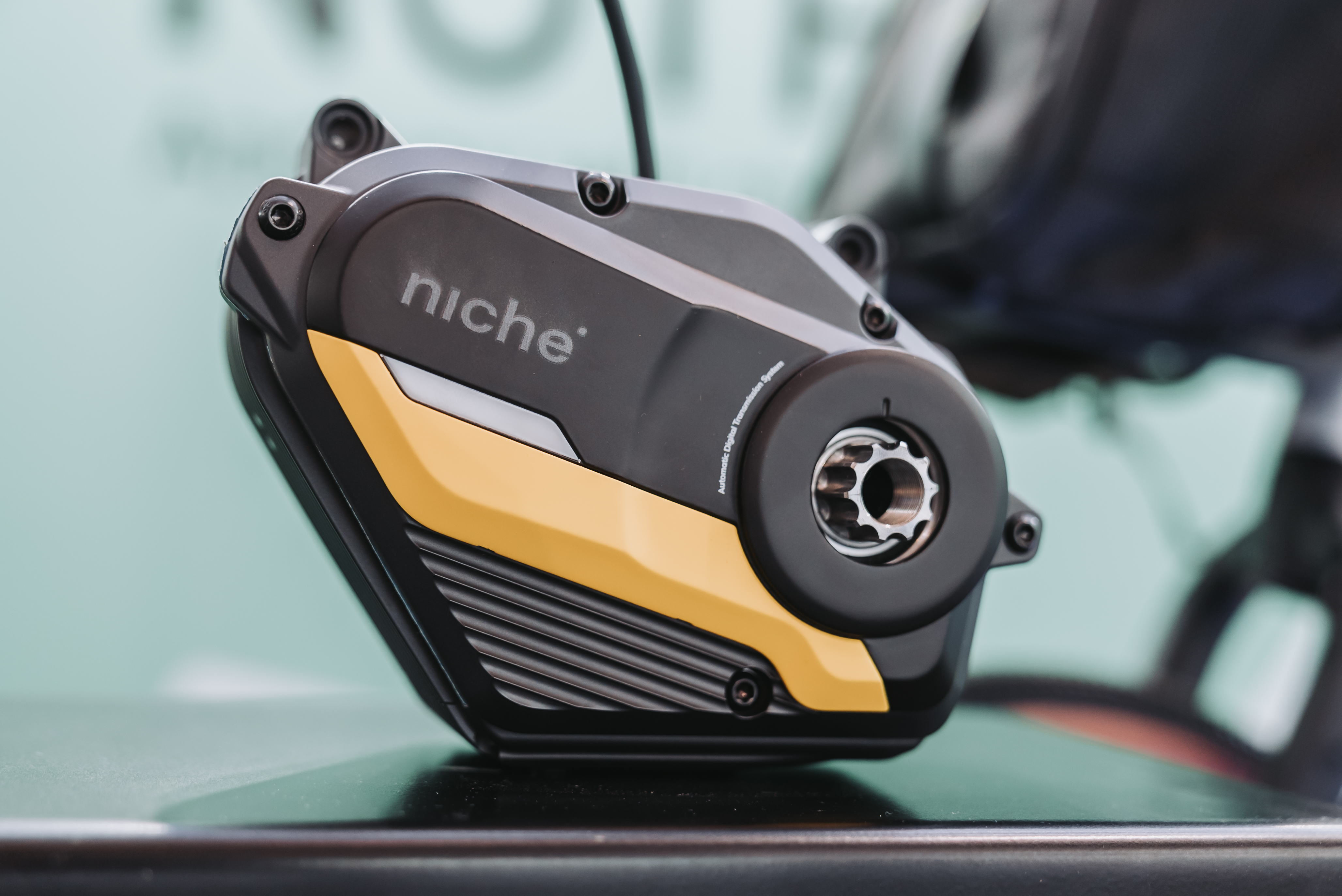 ¿El fin de los cambios mecánicos? Niche Mobility presenta el motor que "piensa" por ti