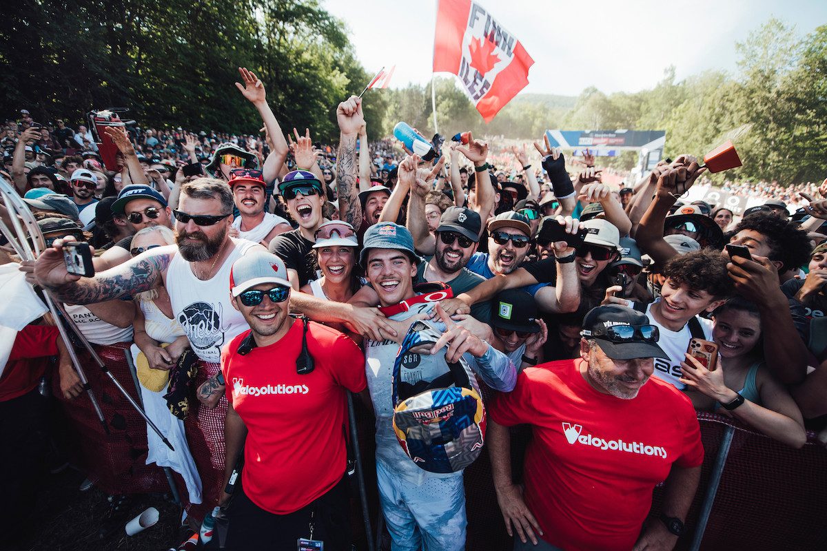 Finn Iles vive la montaña rusa de su vida justo cuando el Mundial de Descenso llega a su Whistler natal