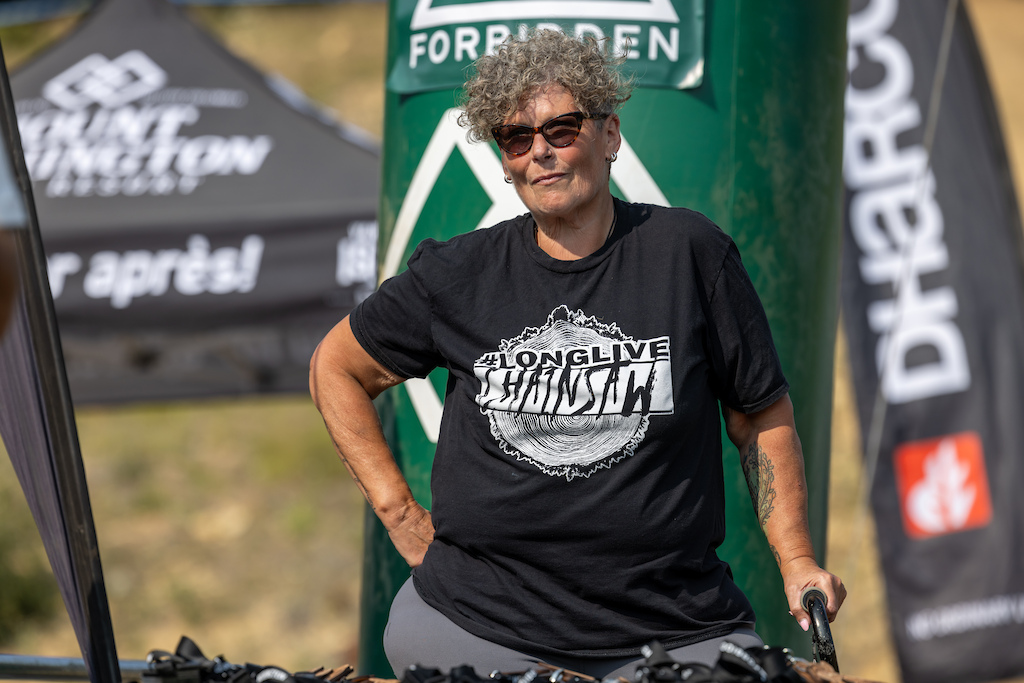 Tiana Smith da un paso atrás en el homenaje anual a su hijo Stevie Smith en Mount Washington