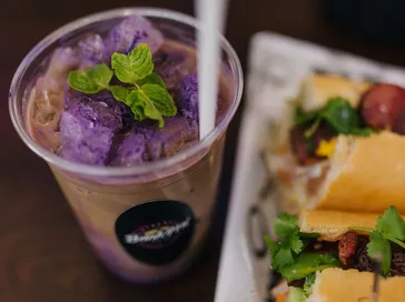 Banh Mi Dealer background image