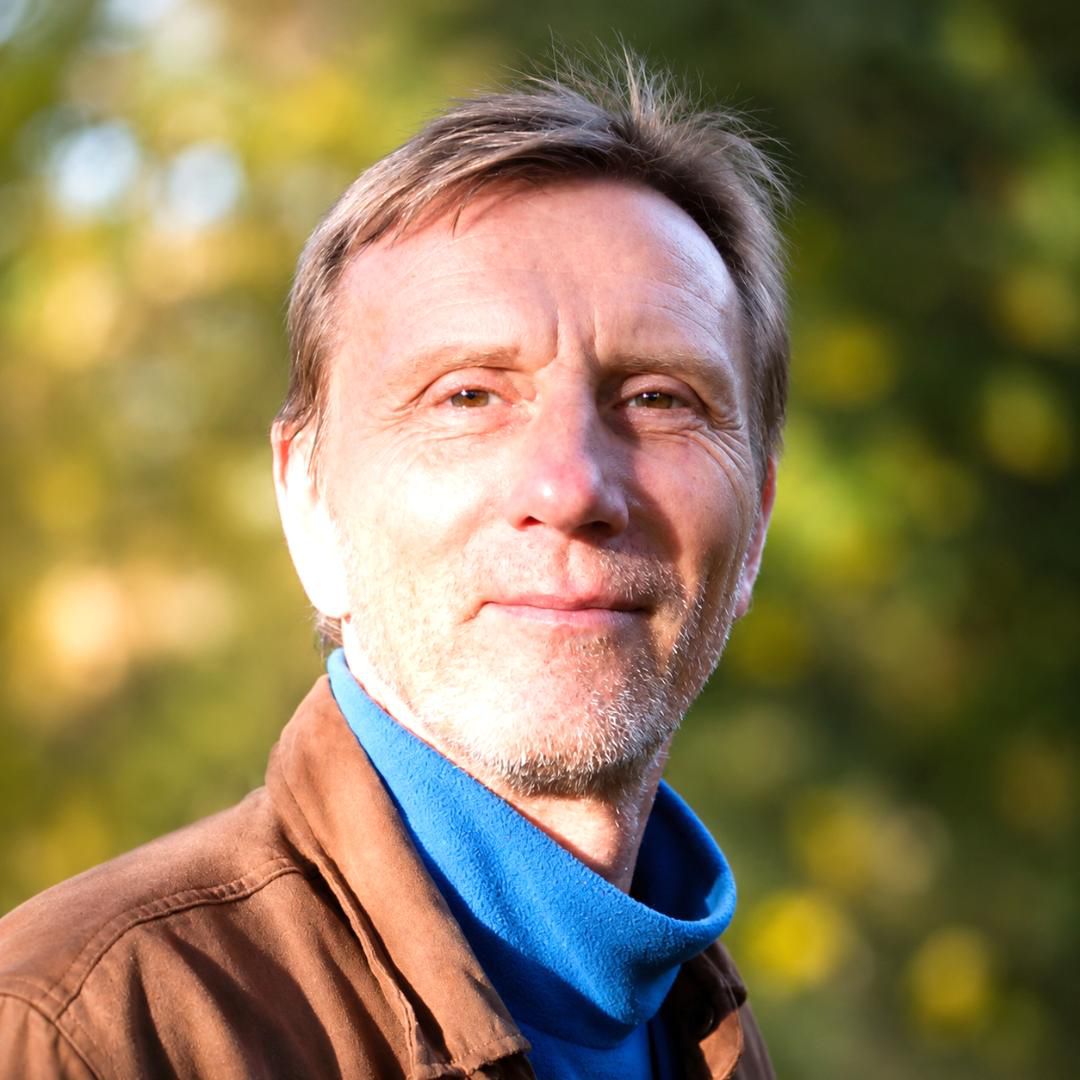 Porträt von Uwe Bartholomäus