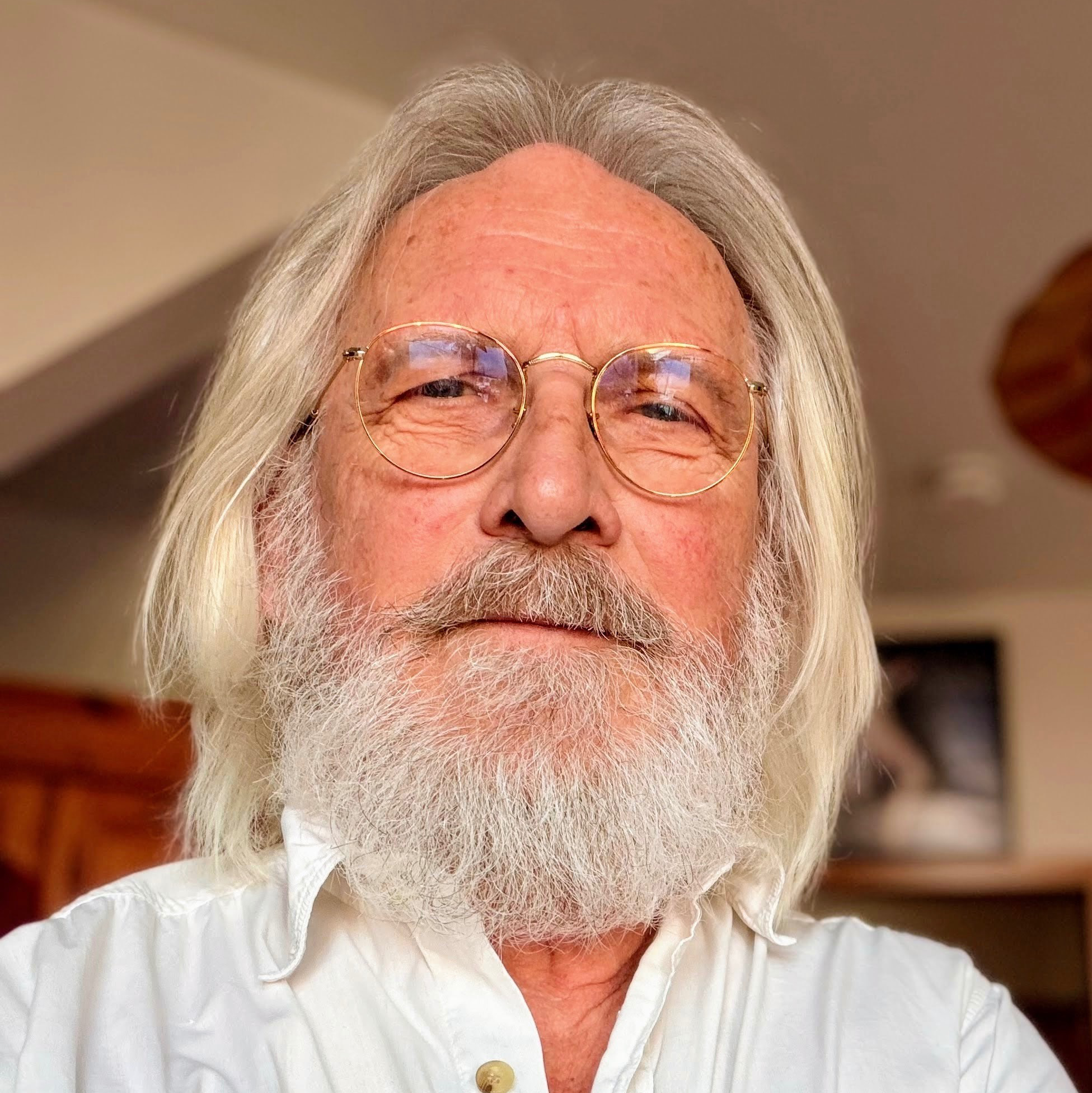 Porträt von Dr. Klaus Mucha