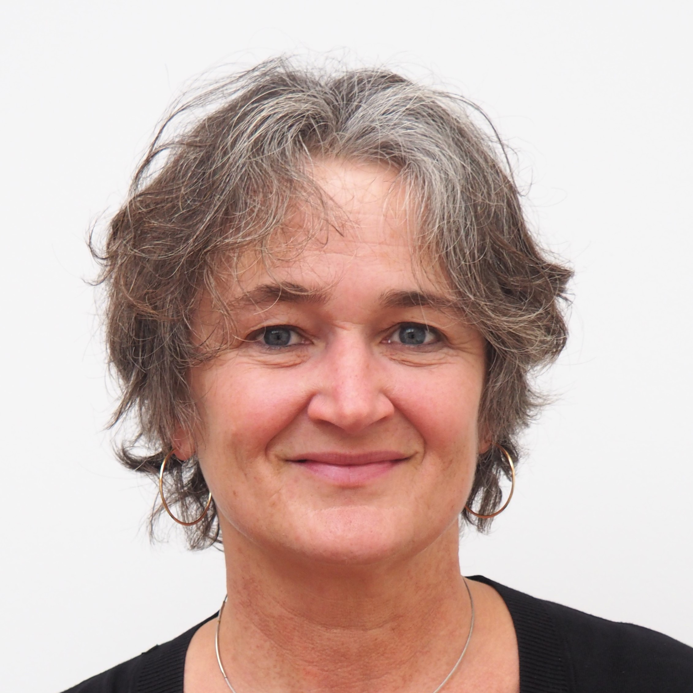 Porträt von Elke Kressirer