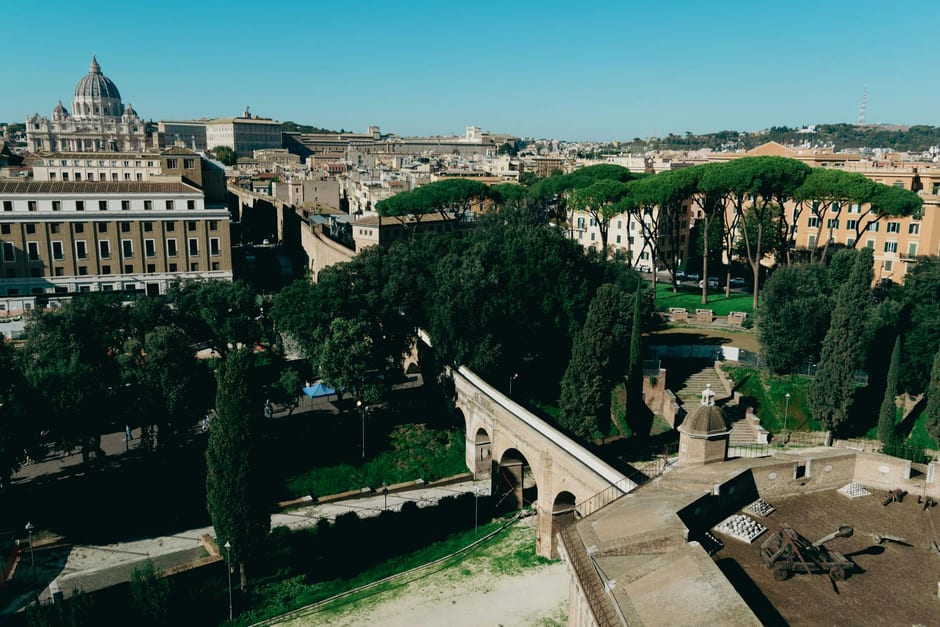 Un giorno sull'Aventino: la Roma di aprile lontano dalla folla
