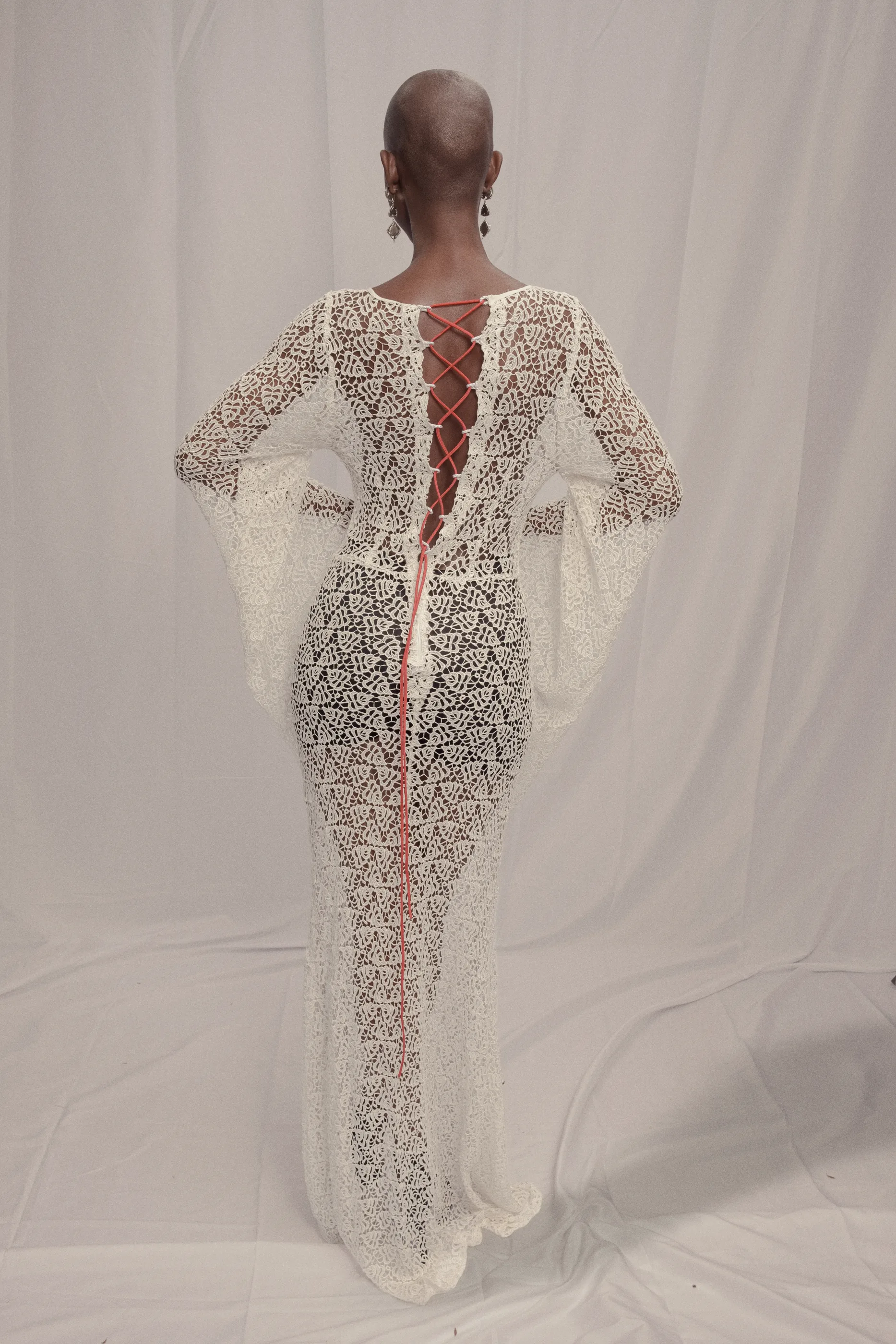 DSCF6856 The White Muse by Anna Okaria