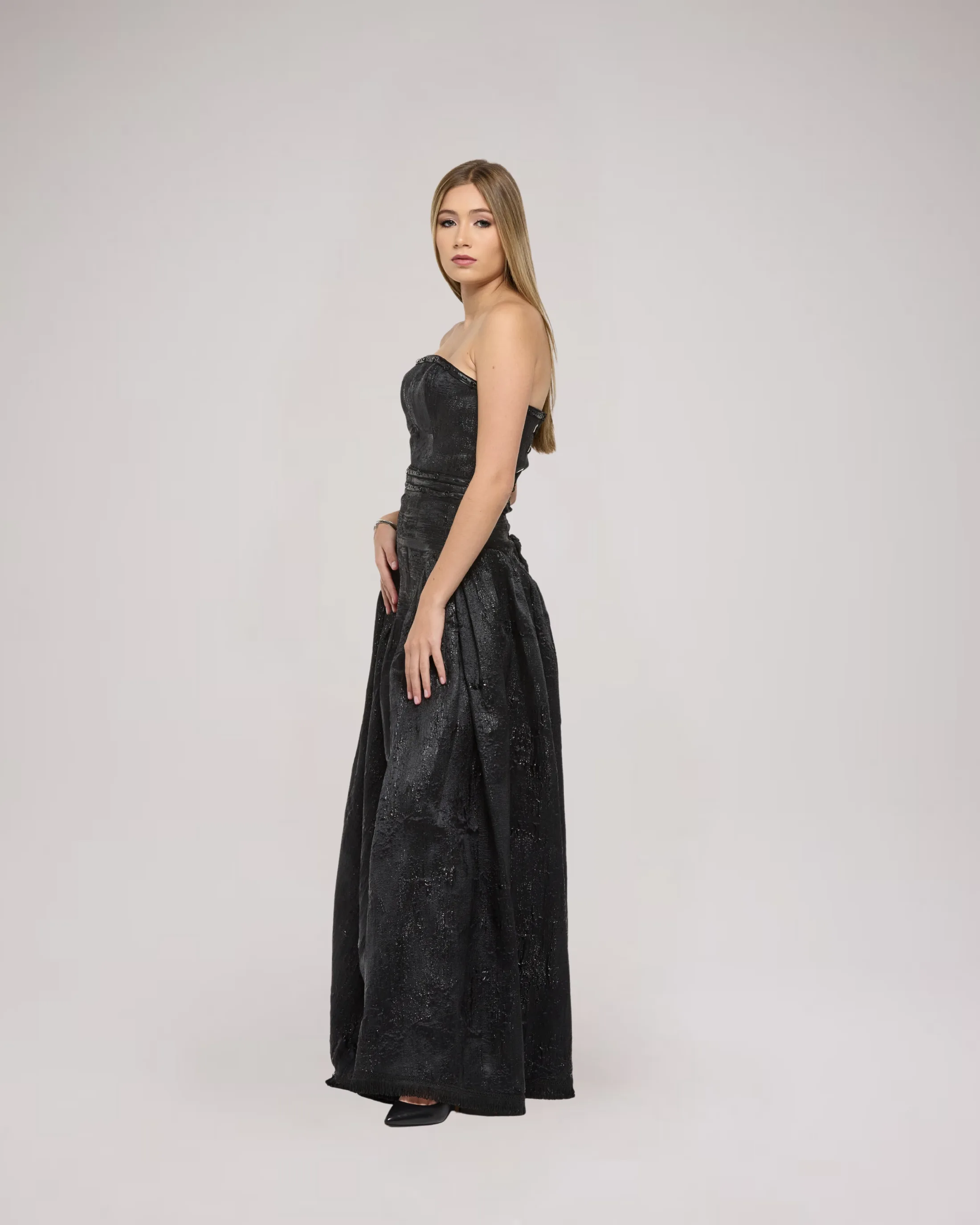 Look 22 by Anna Okaria