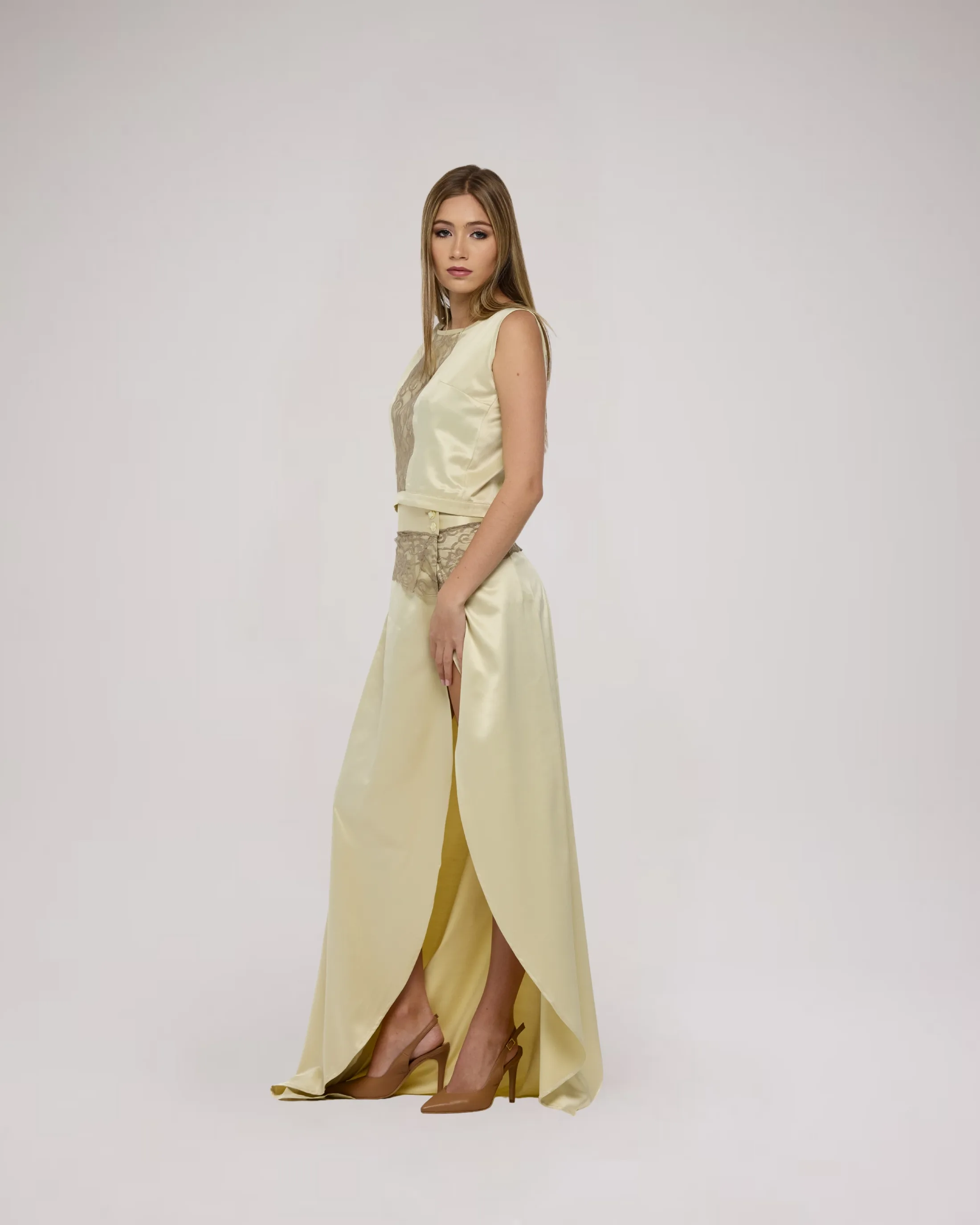 Look 3 by Anna Okaria