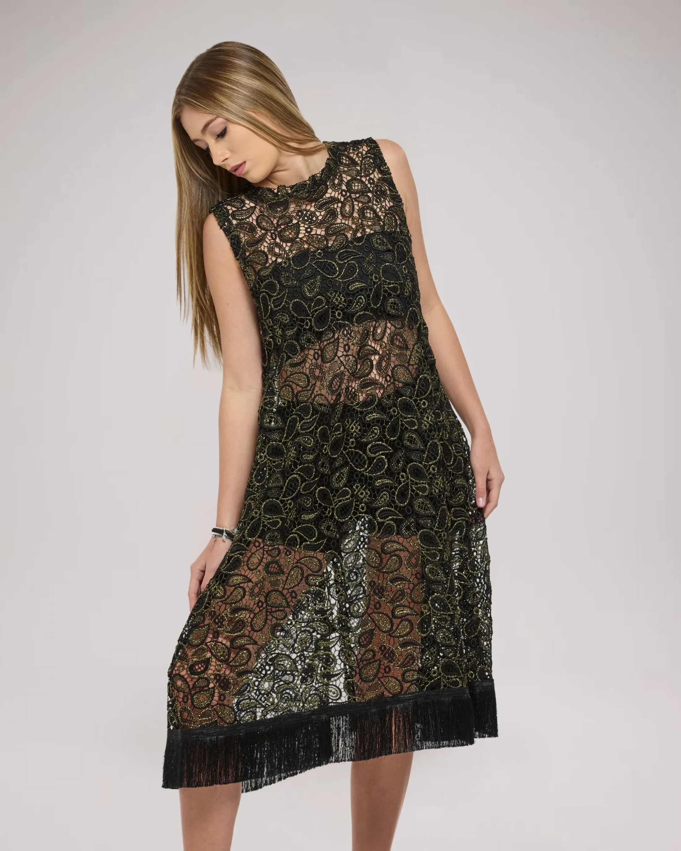 Look 9 by Anna Okaria