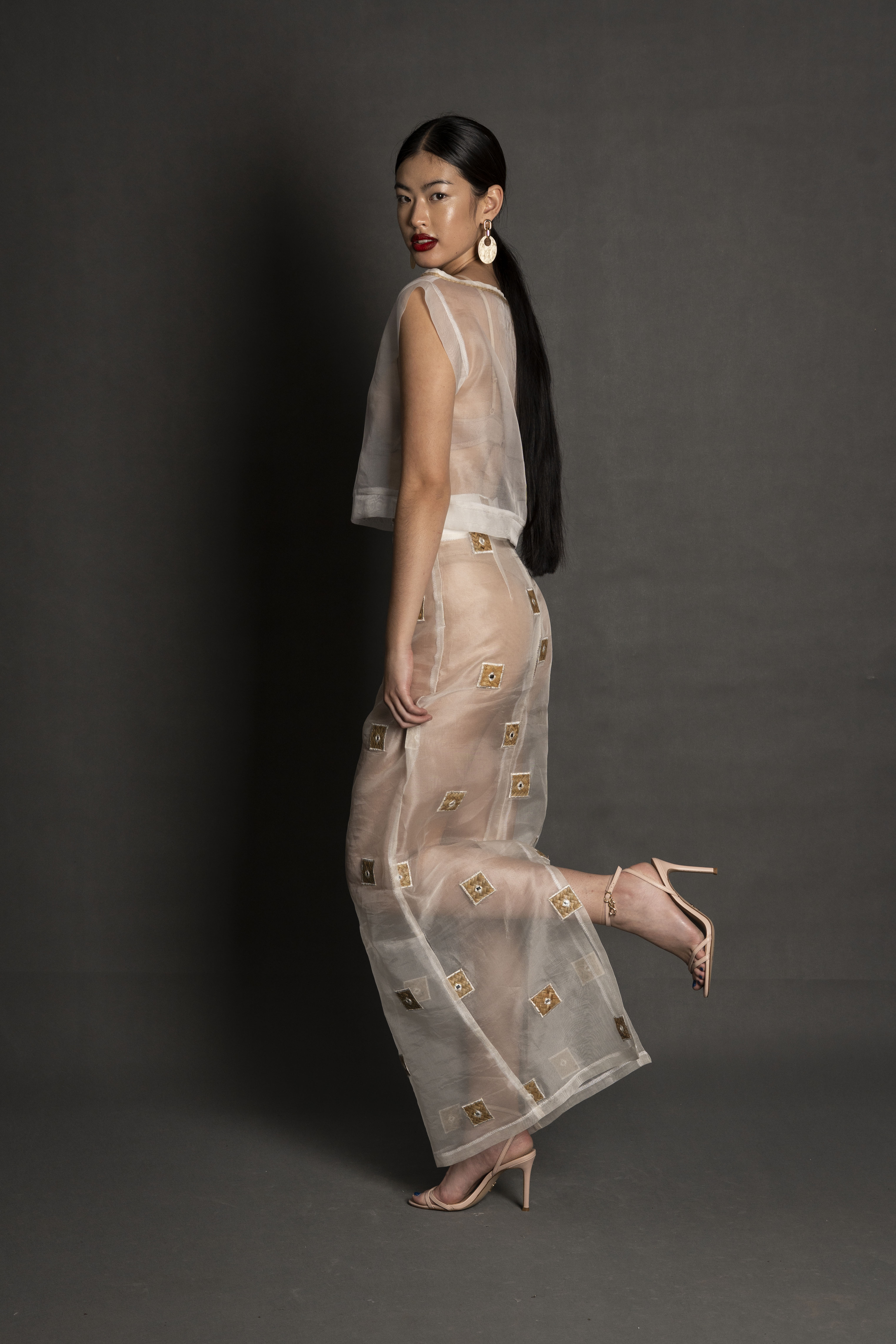 A7405294 by Anna Okaria