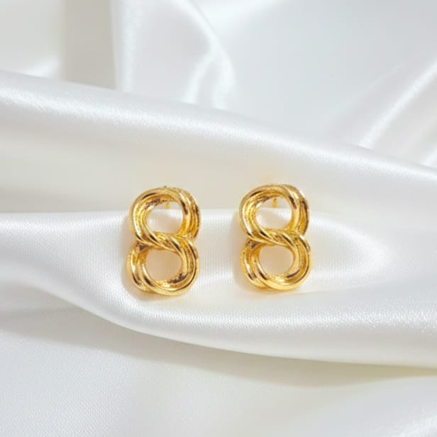 Brinco Infinito banho ouro 18k