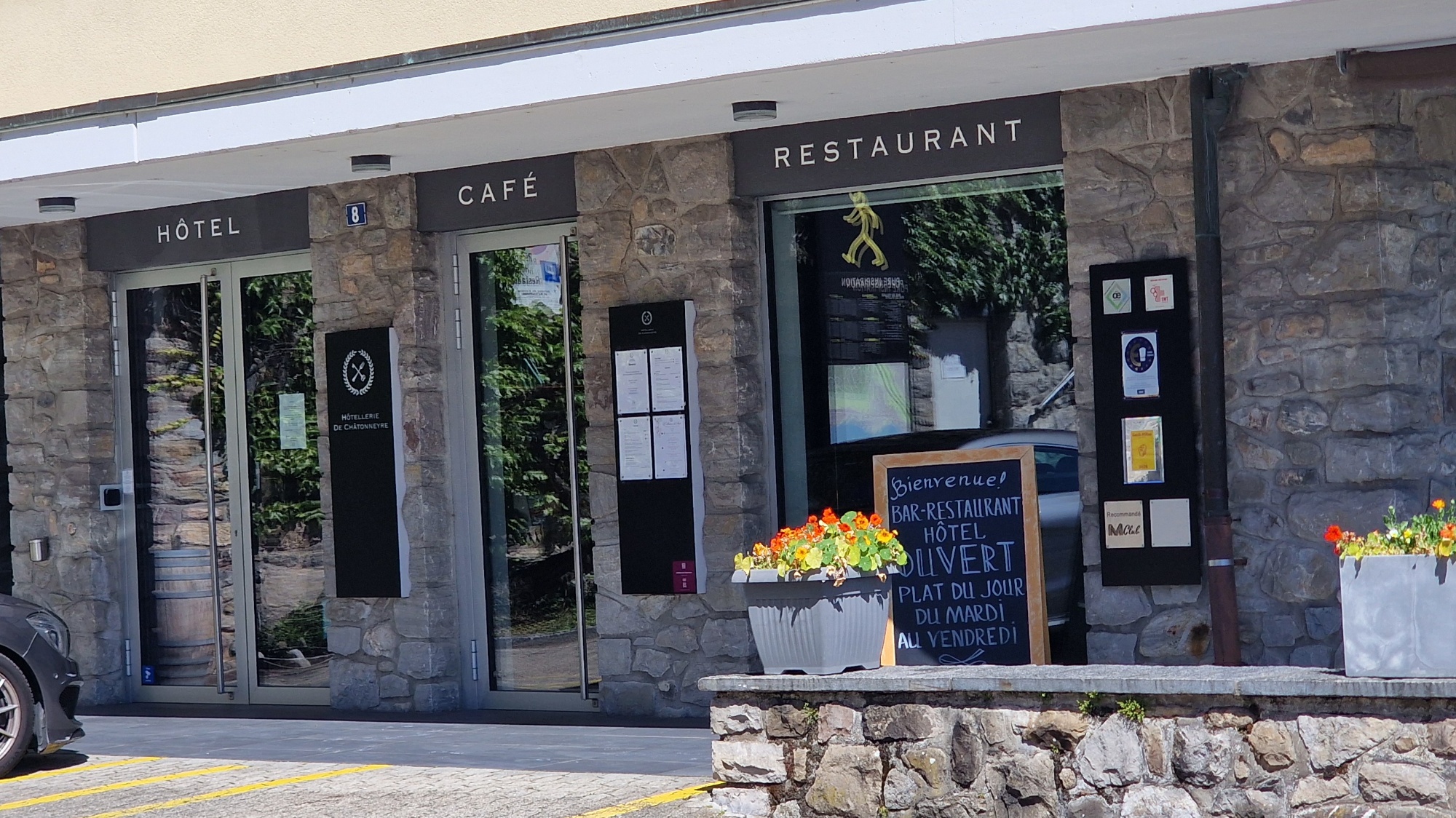 Photo 3 de Hôtellerie De Châtonneyre - 🍽️ Restaurants à corseaux