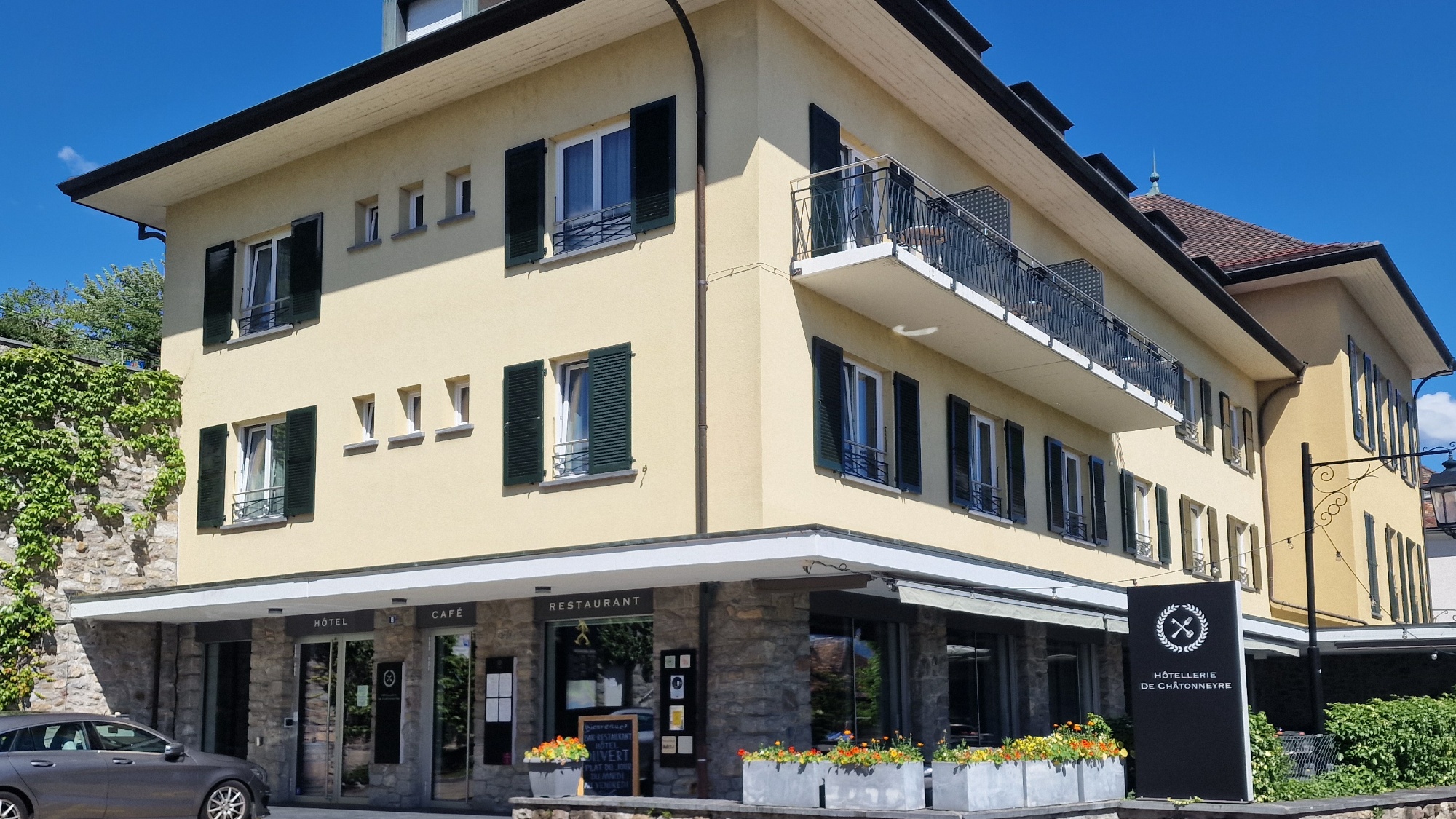 Couverture de Hôtellerie De Châtonneyre - 🍽️ Restaurants à corseaux