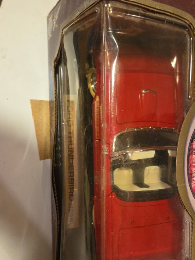 1:18 scale die-cast model car of a 1950s Chevrolet Corvette