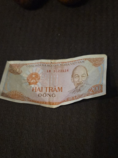 Paper banknote, 200 Dong issued by the State Bank of Vietnam