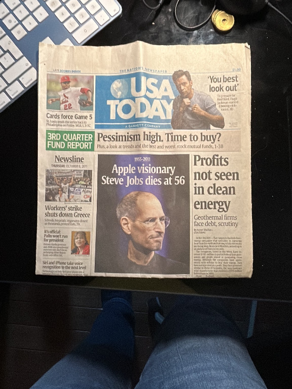 Journal USA TODAY du 6 octobre 2011 annonçant le décès de Steve Jobs