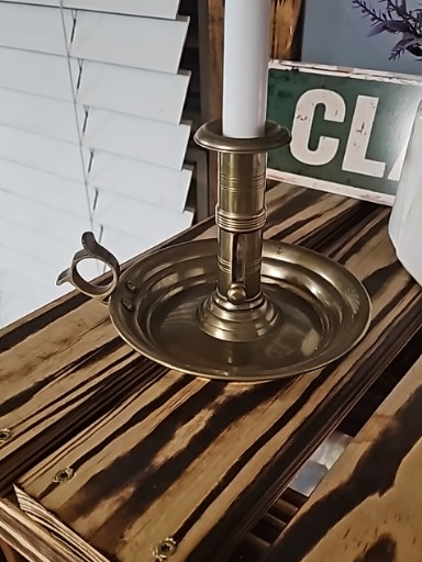 Brass chamberstick candleholder with push-up ejector mechanism