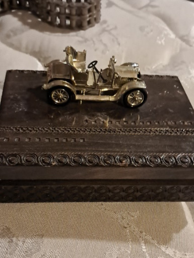 Wooden card or cigarette box with vintage car figurine on top