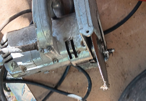 Vintage Skilsaw Model 77 worm-drive circular saw